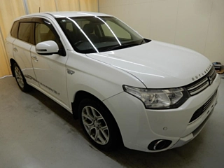 MITSUBISHI OUTLANDER PHEV 2014