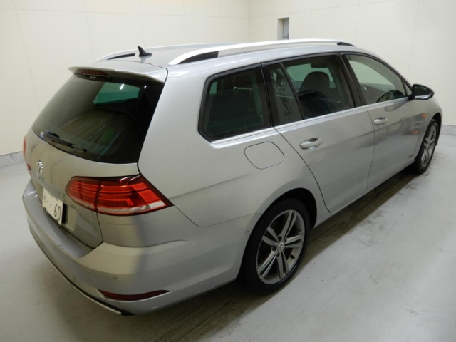 VOLKSWAGEN GOLF VARIANT 2020