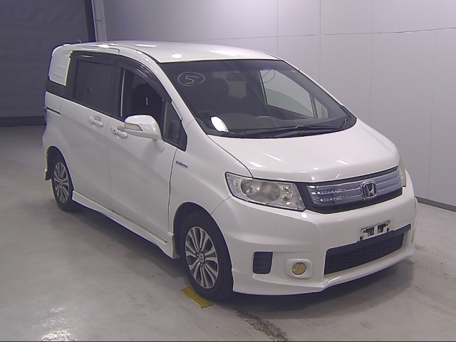HONDA FREED 2013