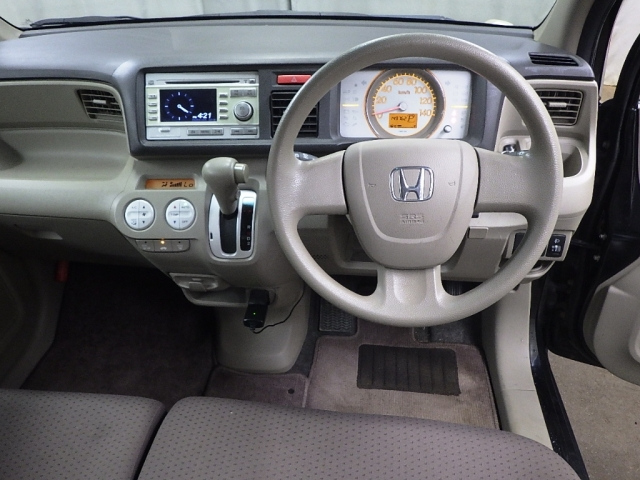 HONDA LIFE 2010