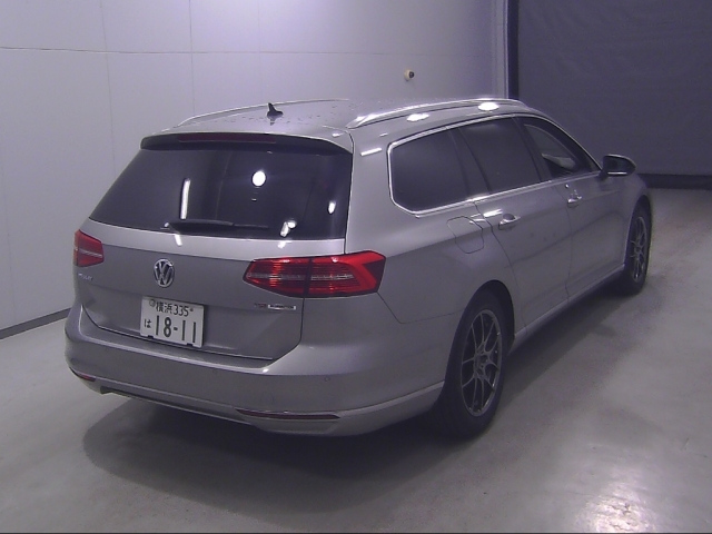 VOLKSWAGEN PASSAT VARIANT 2015
