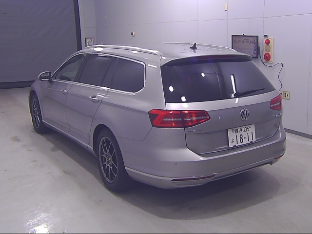 VOLKSWAGEN PASSAT VARIANT 2015
