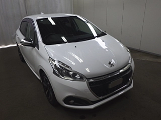 PEUGEOT 208 2018