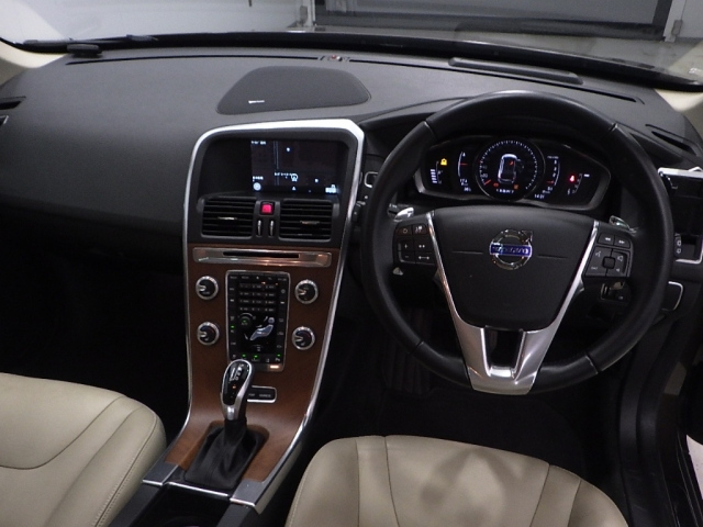 VOLVO XC60 2016