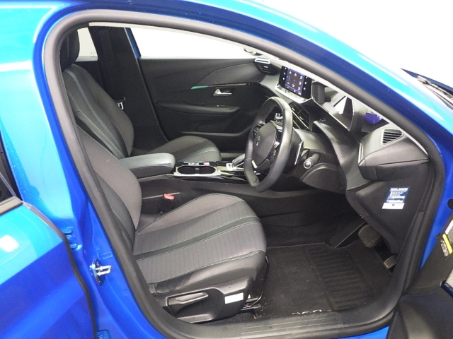 PEUGEOT 208 2020