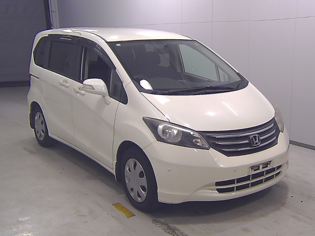 HONDA FREED 2008
