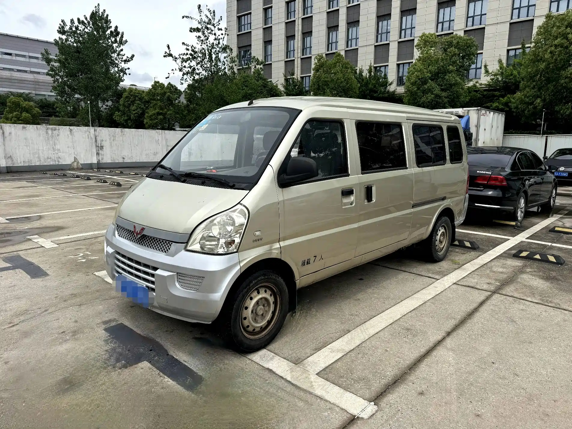 SGMW WULING RONGGUANG 2012