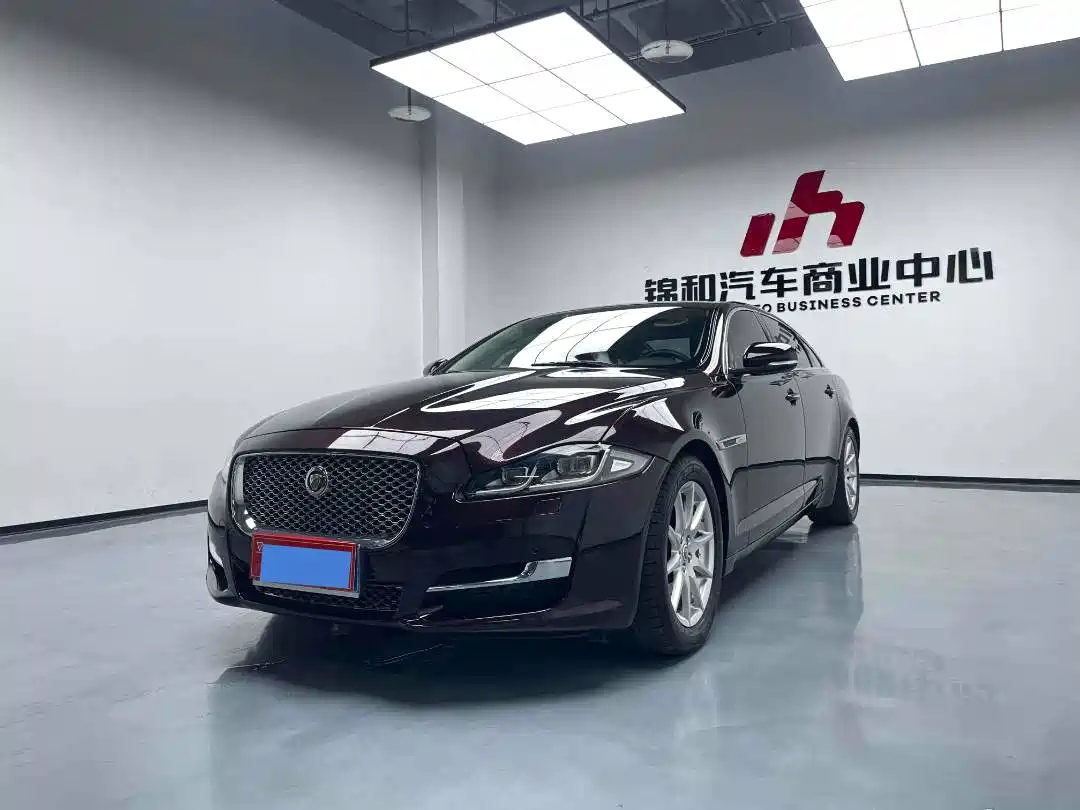 JAGUAR XJ 2016