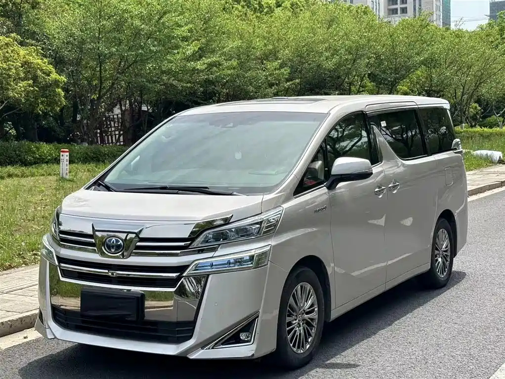 TOYOTA VELLFIRE 2019