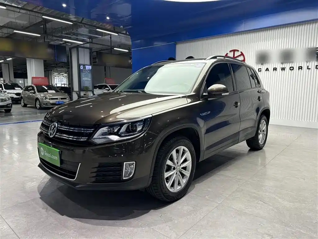 VOLKSWAGEN TIGUAN 2016