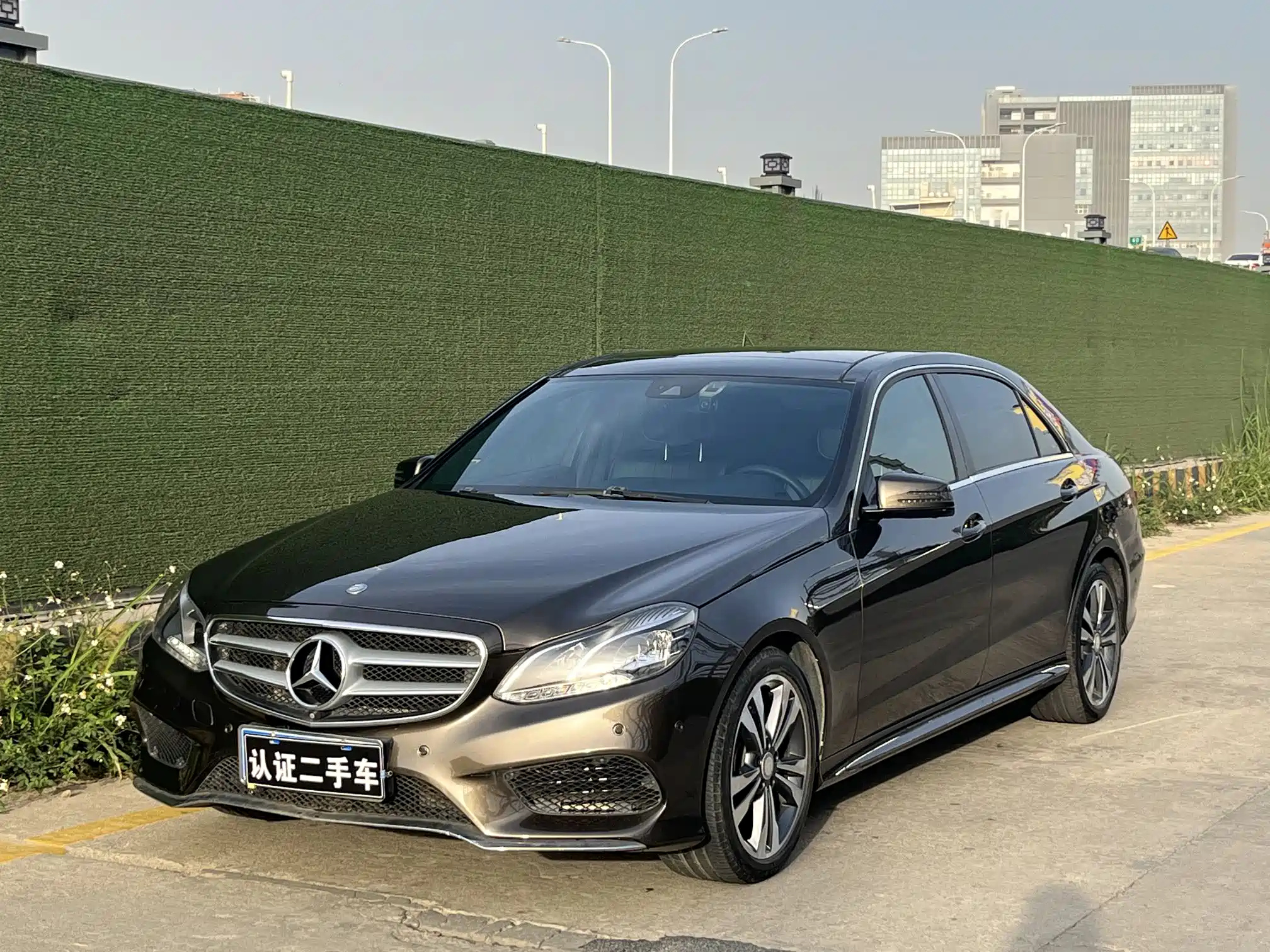 MERCEDES BENZ E-CLASS 2015