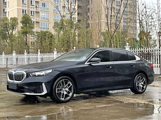 BMW 5-SERIES 2024