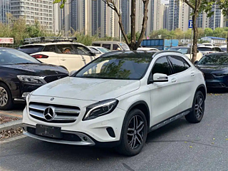 MERCEDES BENZ GLA 2015