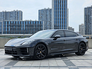 PORSCHE PANAMERA 2024