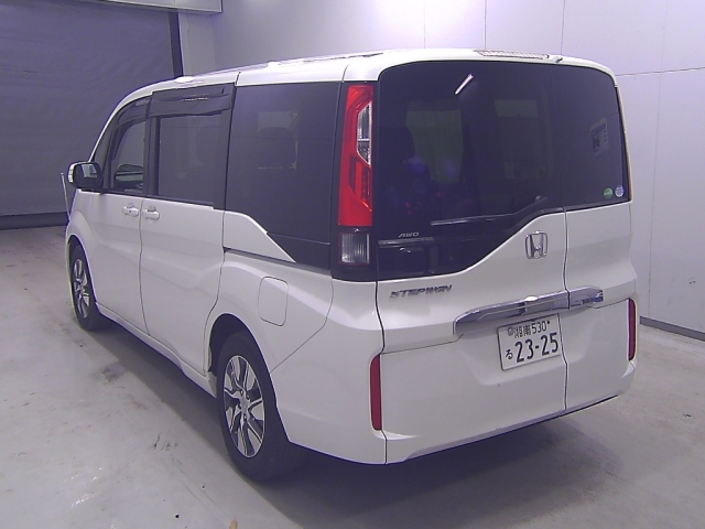 HONDA STEP WAGON 2015