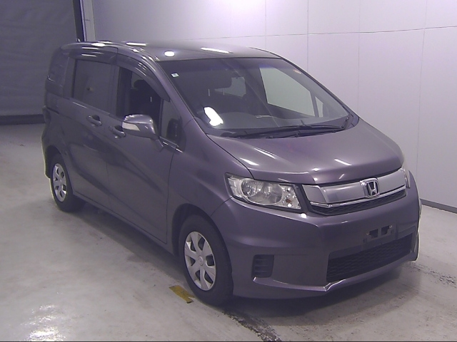 HONDA FREED 2016