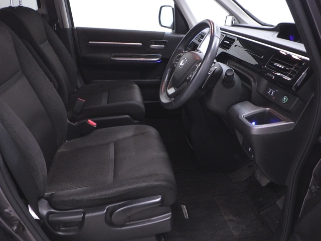 HONDA STEP WAGON 2021