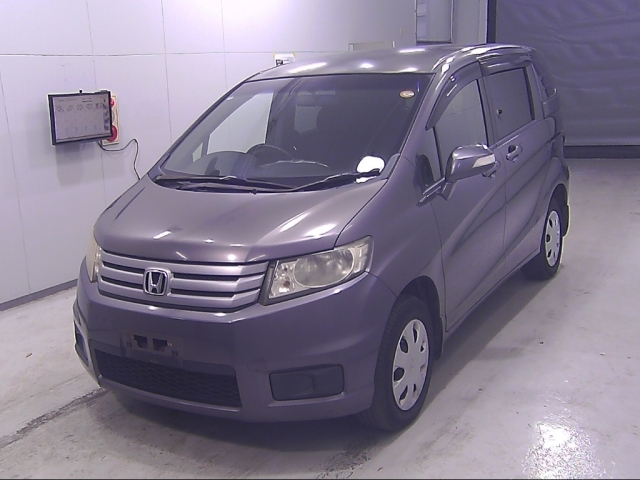 HONDA FREED 2013