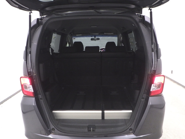 HONDA FREED 2013