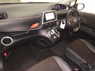 TOYOTA SIENTA 2021