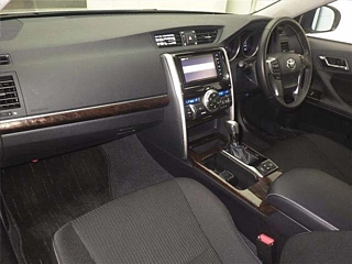 TOYOTA MARK X 2019