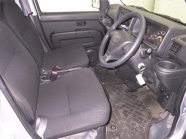 DAIHATSU HIJET VAN 2020