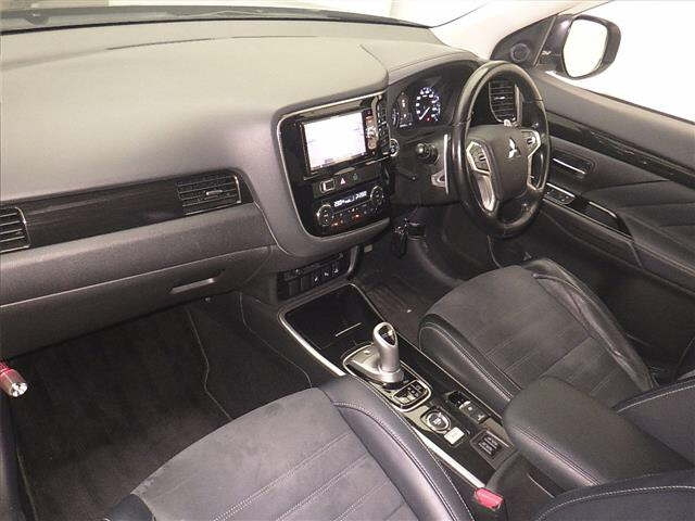 MITSUBISHI OUTLANDER PHEV 2018