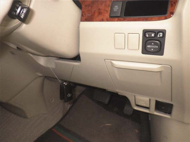 TOYOTA ESTIMA 2010