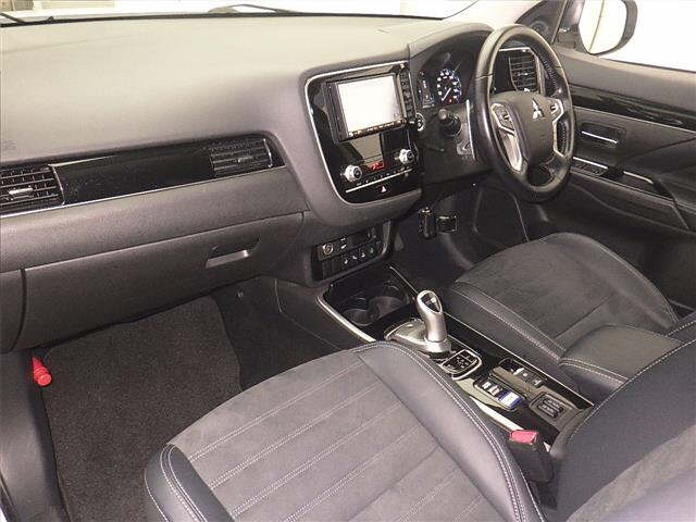 MITSUBISHI OUTLANDER PHEV 2020