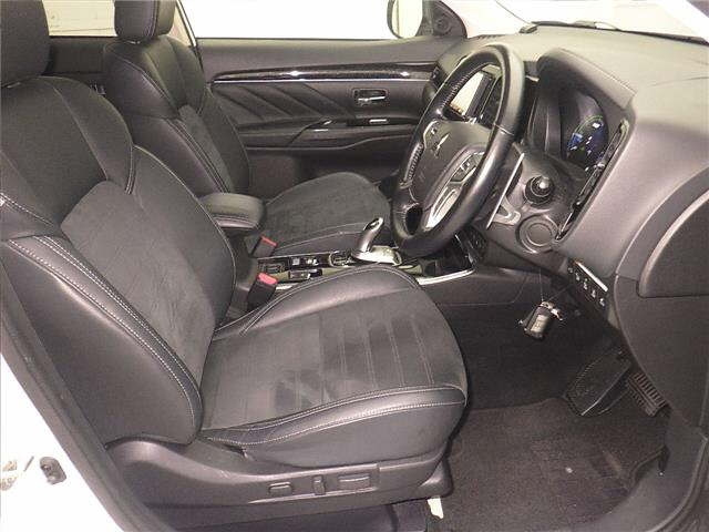 MITSUBISHI OUTLANDER PHEV 2020