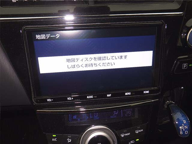 TOYOTA PRIUS ALPHA 2019