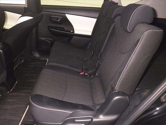 TOYOTA PRIUS ALPHA 2019