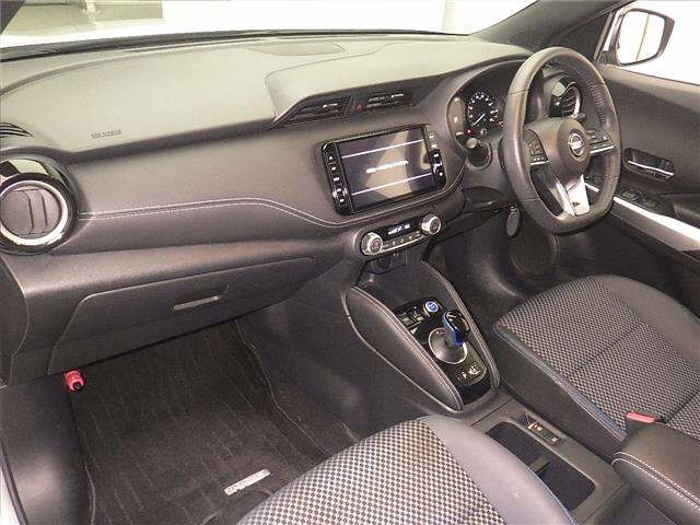 NISSAN KIX 2021
