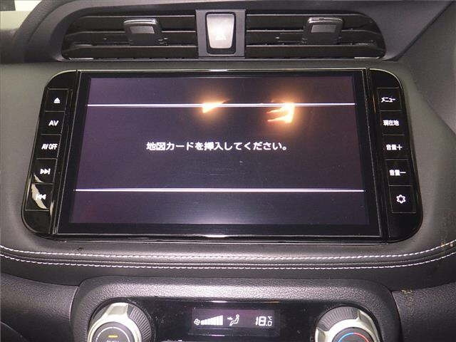 NISSAN KIX 2021