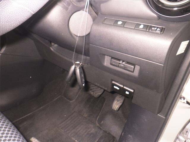 NISSAN KIX 2021