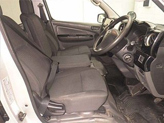 NISSAN CARAVAN VAN 2013