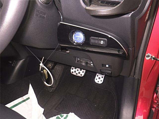 TOYOTA PRIUS 2016