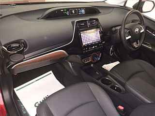TOYOTA PRIUS 2016