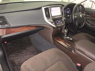TOYOTA CROWN 2013