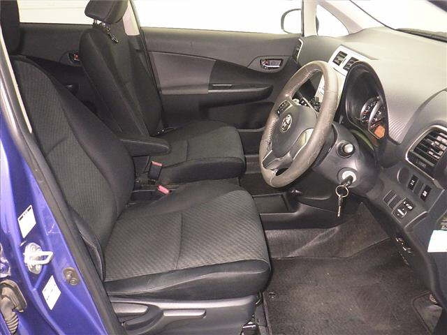 TOYOTA RACTIS 2012