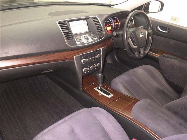 NISSAN TEANA 2010