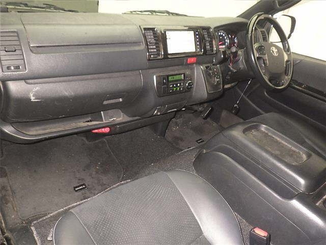 TOYOTA HIACE VAN 2019