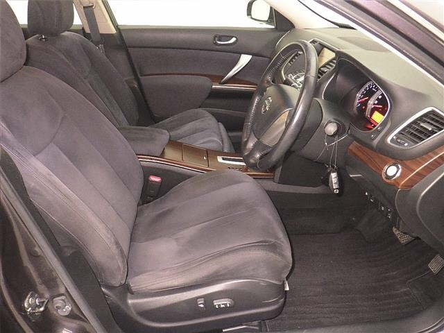 NISSAN TEANA 2010