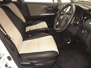 TOYOTA WISH 2011