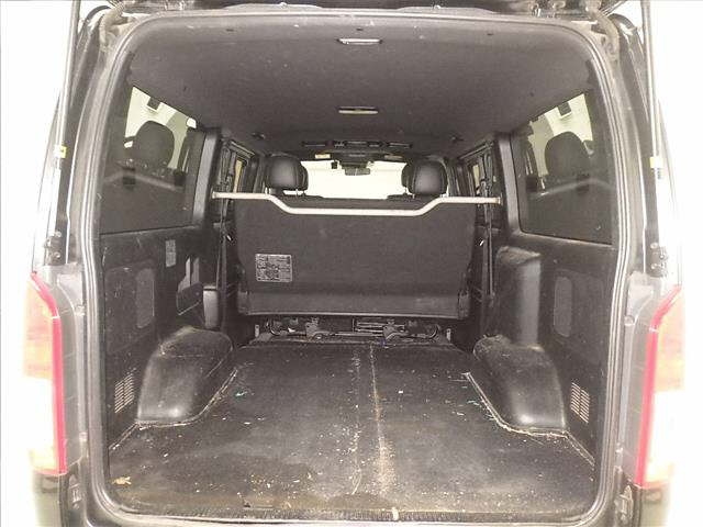 TOYOTA HIACE VAN 2019