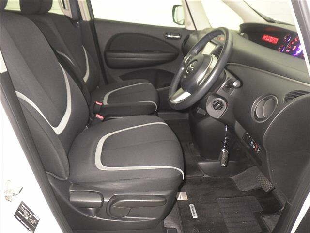 MAZDA BIANTE 2010