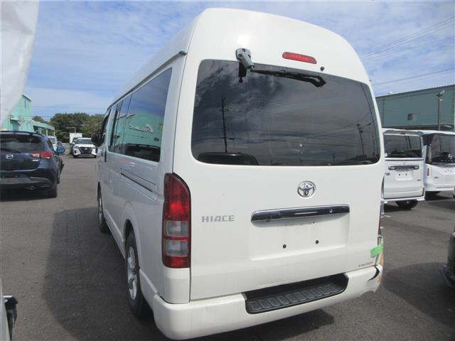TOYOTA HIACE VAN 2012