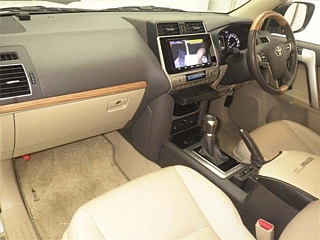 TOYOTA LAND CRUISER PRADO 2020