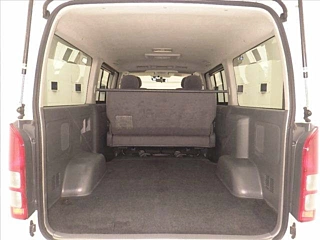 TOYOTA HIACE VAN 2009