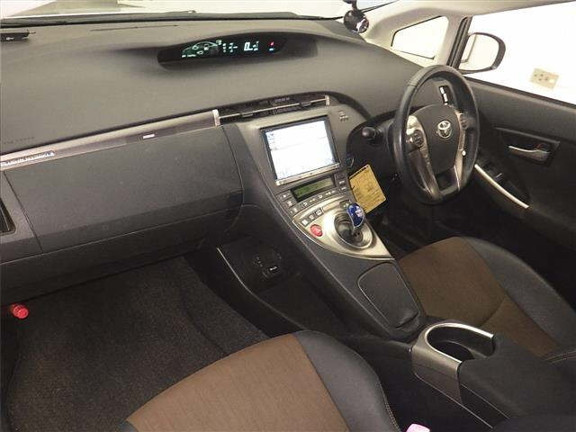 TOYOTA PRIUS PHV 2013